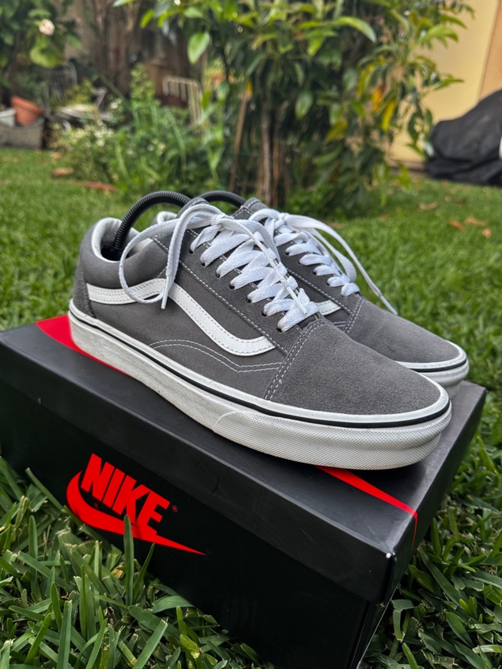 Vans Old Skool skate shoes - grey/white
(M 9.5 / W 11)